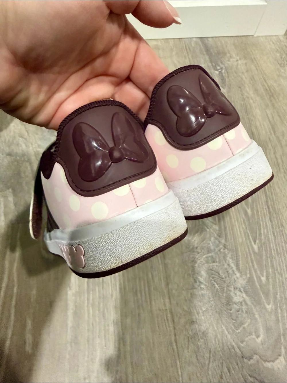 Kids Addidas Disney Pink Polka Dot Velcro Sneakers - Picture 4 of 5